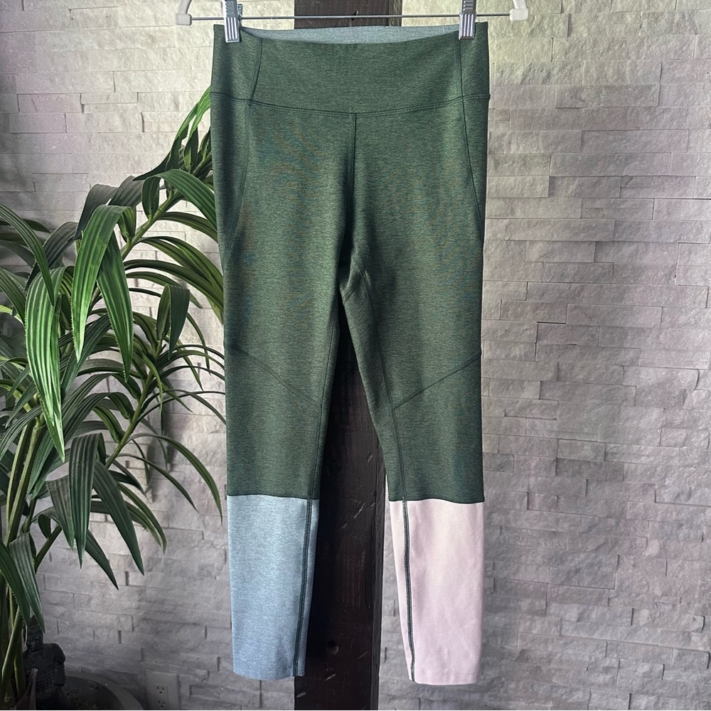 OUTDOOR VOICES Green Color-blocked Leggings Size S